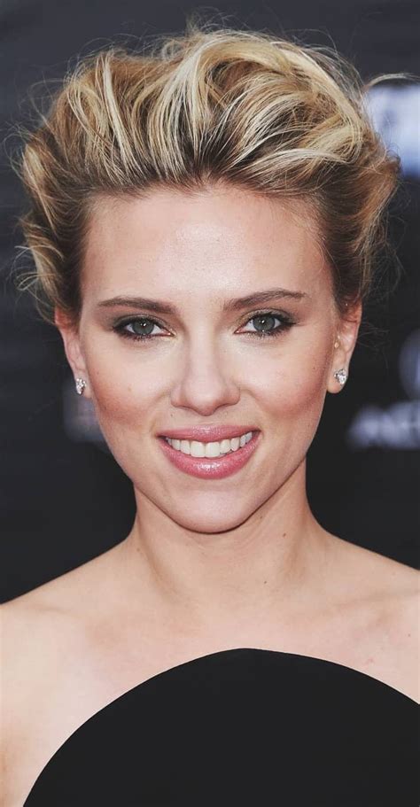 Scarlett Johansson Face Shape