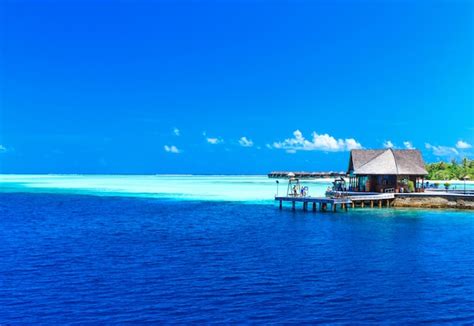 Premium Photo | Tropical beach in maldives