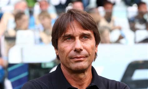 Il Napoli Di Conte Minaccia L Inter Cala Ancora La Quota Del Quarto