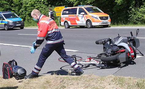 Update Fahrradfahrer Schwerverletzt Kollision Mit Roller