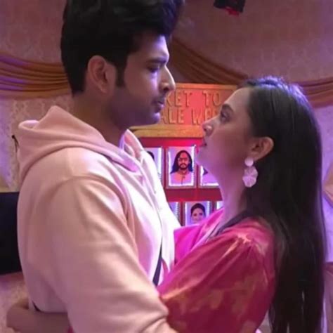 Tejasswi Prakash And Karan Kundrra Did Lip Lock Fans Praised Fiercely