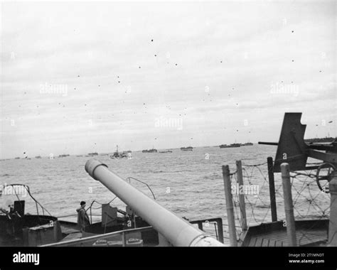 Tank Landing Craft D Day Black And White Stock Photos Images Alamy