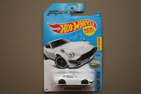 Hot Wheels 2017 Factory Fresh Custom Datsun 240Z White Fugu Z SEE CONDITION
