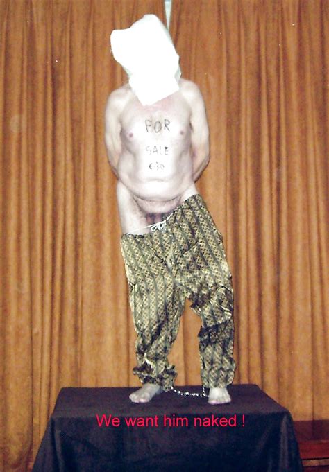 Sklavenmarkt Den öffentlichen Verkauf Eines Nackten Männlichen Sklaven Porno Bilder Sex Fotos