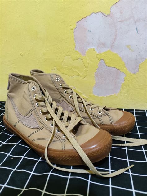 Compass Gazelle Hi Cappuccino Fesyen Pria Sepatu Sneakers Di Carousell