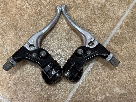 BMXmuseum For Sale OLDSCHOOL DIA COMPE TECH 7 182 LOCKING LEVERS