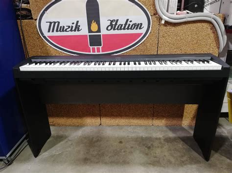 Yamaha P B Digital Piano Muzik Station