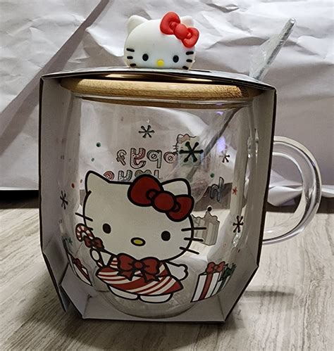 Hello Kitty Mug With Lid