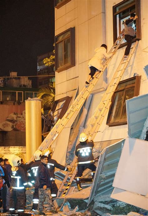 Hotel Collapses After 64 Magnitude Earthquake In Taiwan Daily Mail