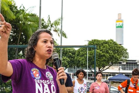 Sindipetro Caxias participa de ato em repúdio a absurdo caso de assédio