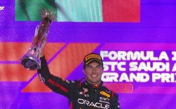 Checo Pérez gana el Gran Premio de Arabia Saudita en F1