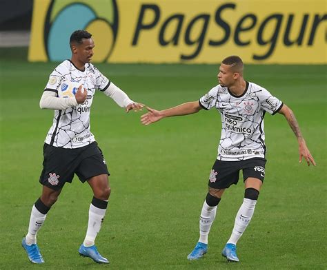 Vai voltar Corinthians mira contratação de jogador passagem