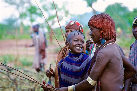 Experience the culture and customs of the Hamar tribe in Ethiopia ...