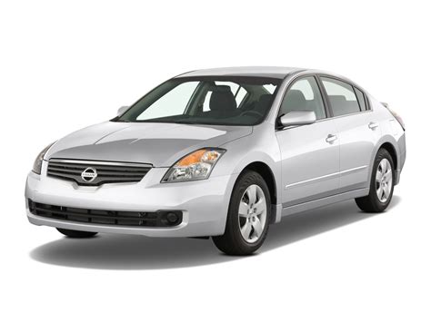 Nissan Altima Coupe Latest Car Truck And Suv Road Tests And