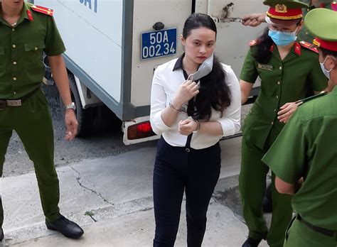 Hot girl Ngọc Miu cùng nhân tình hầu tòa Báo Dân trí