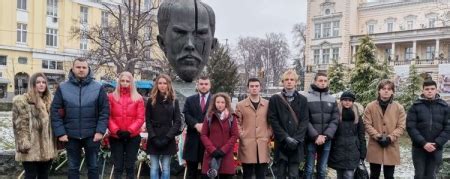 Студентските съвети почетоха 169 години от рождението на Стефан Стамболов