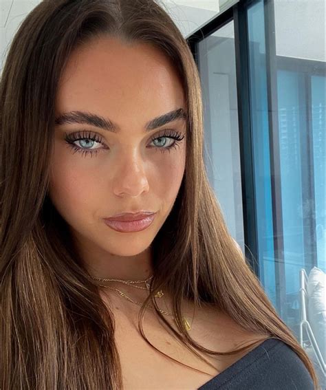 Beauty Makeup Hair Brunette Blueeyes Fashion Selfie Brownhair Girls Brunette Blue Eyes