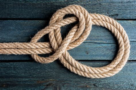 5 Essential Boating Knots And How To Tie Them