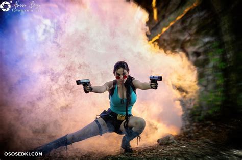 Giada Robin Tomb Raider Lara Croft Naked Cosplay Asian Photos