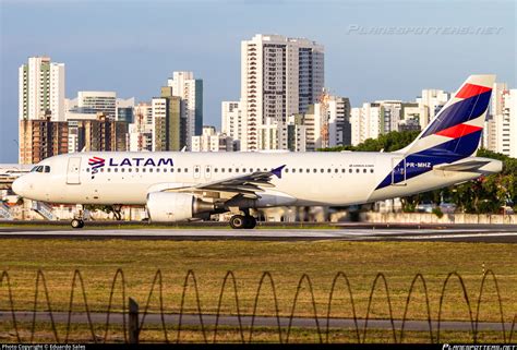 PR MHZ LATAM Airlines Brasil Airbus A320 214 Photo By Eduardo Sales