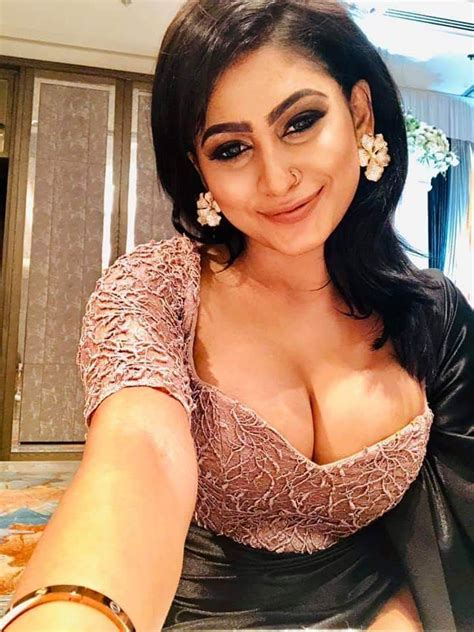 Piumi Hansamali Hot Images Pics And Photos Zee50