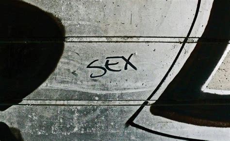 Graffito: Sex | Pfarrbriefservice.de