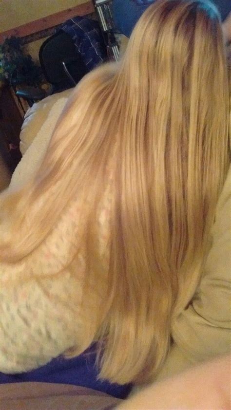 Pin By Gary Folz On I Love Long Hair Perfect Blonde Hair Golden Blonde Hair Healthy Blonde Hair
