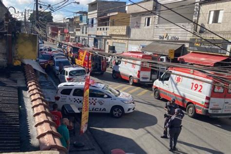 Policiais S O Baleados Ap S Terem Arma Roubada Em Abordagem