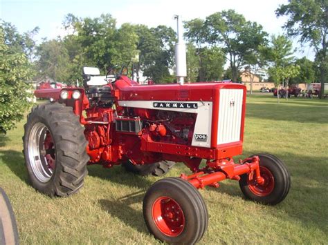 Farmall 706 Diesel | International tractors, Farmall, Tractors