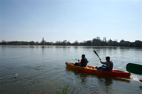 STAGES EN CANOË KAYAK La Loire à Vélo