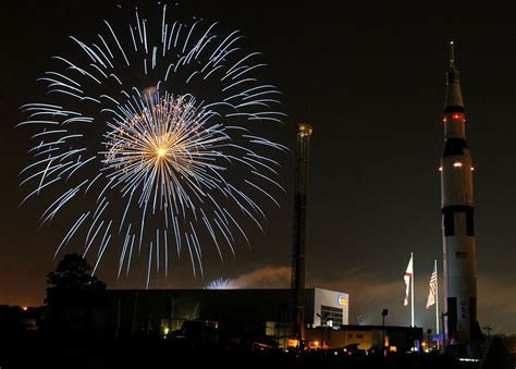 Huntsville S U S Space Rocket Center Putting On Fourth Of July