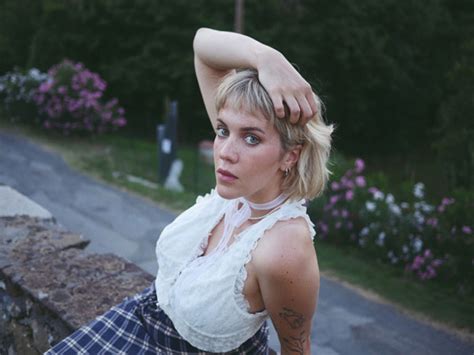 Bess Atwell Announces New Album Shares New Song “release Myself