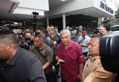 GE15 Ismail Sabri Says Zahid Cannot Decide On PH BN Cooperation Only