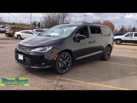 Chrysler Pacifica St Charles Aurora Glendale Heights