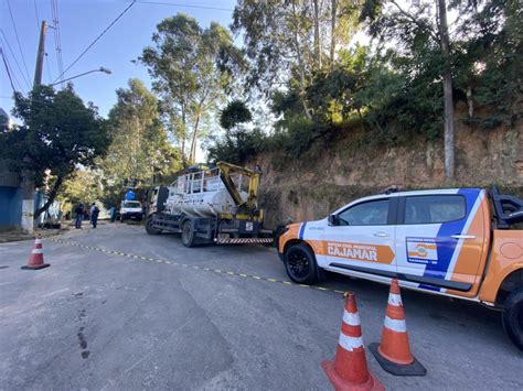 Defesa Civil Realiza Poda Preventiva De Rvores Na Rua S Rgio Shigeru