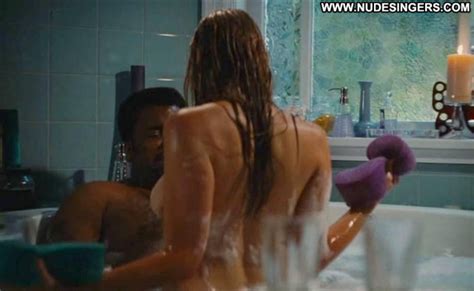 Jessica Pare Hot Tub Time Machine Posing Hot Beautiful Topless Bus Famous And Nude