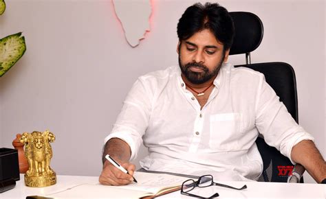 Janasena Chief Pawan Kalyan Meeting With East Godavari District Co