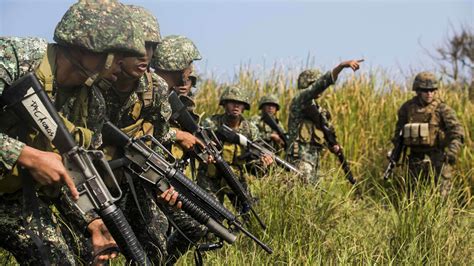 Philippine, U.S. Marines complete a mechanized assault at PHIBLEX 15 ...