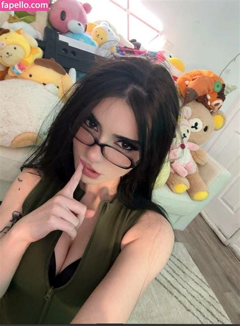 Avivasofia Misopacketbae Oxythoughtin Nude Leaked Patreon Photo