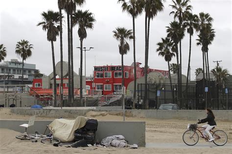 Californias Venice Boardwalk Is Now Dangerous Homeless Encampment