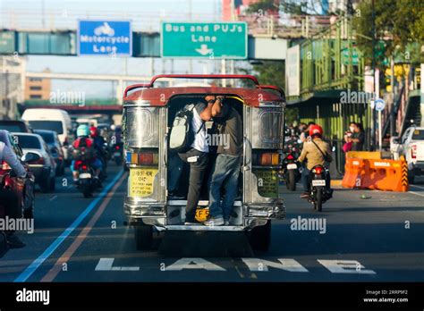 Jeepney Phaseout Hi Res Stock Photography And Images Alamy