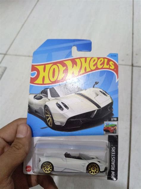 Hot Wheels 17 Pagani Huayra Roadster Lazada Indonesia