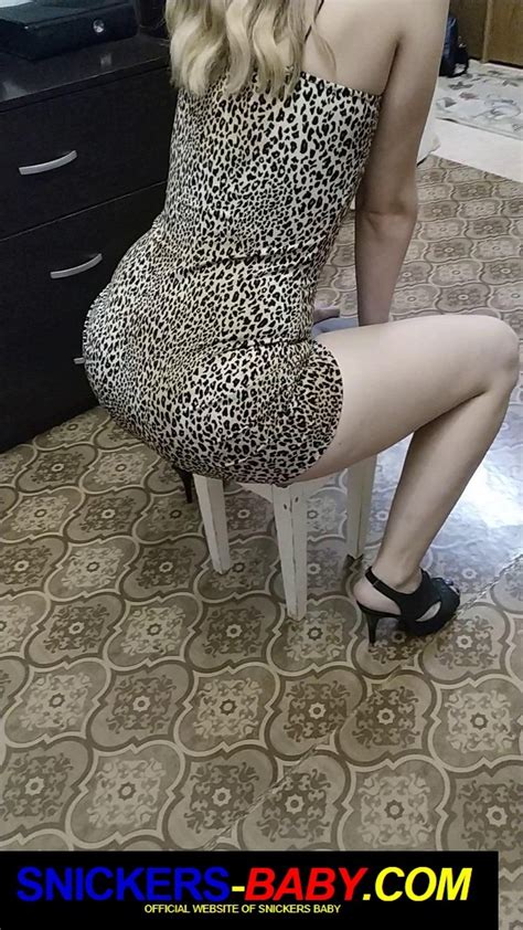 Curvy Babe Snickers Baby Shows Off Her Big Booty In A Sexy Dress Coedcherry