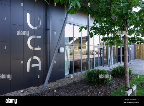 Surrey university campus hi-res stock photography and images - Alamy