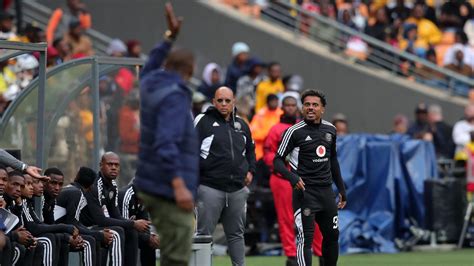 Kermit Erasmus’ behaviour towards Sundowns ‘disrespectful’ says Rhulani ...