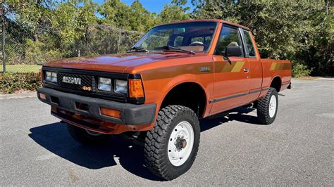 nissan  pickup  sale  auction mecum auctions