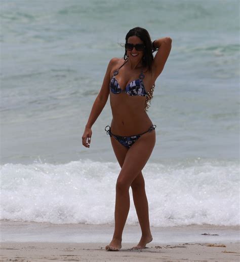 Softly Temperature Claudia Romani Flaunts Blue Bikini At The Beach In Miami