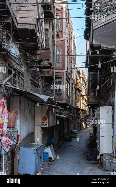 Old baghdad bazaar hi-res stock photography and images - Alamy