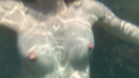 Swimming Naked Under The Water While No One Sees Free Mobile Porn
