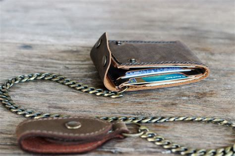 High quality leather chic Chain wallet - Gifts For Men